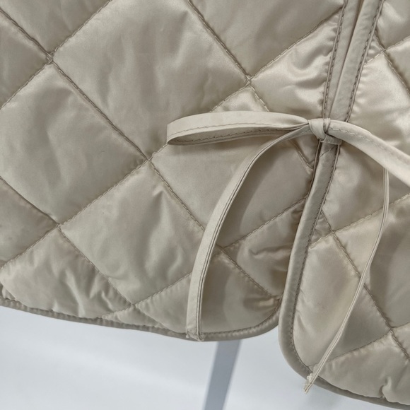 Monki Quilted Vest with Collar in Cream - Size Small - Picture 6 of 16